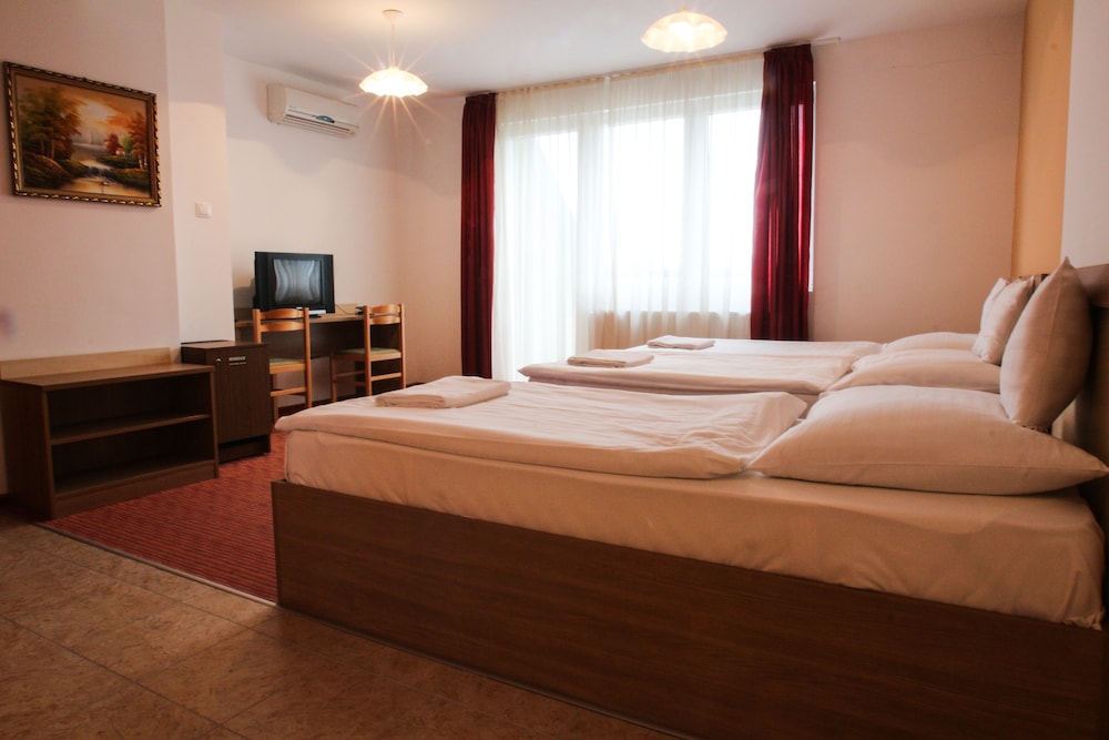 SILVER HOTEL BUDAPEST 12/31