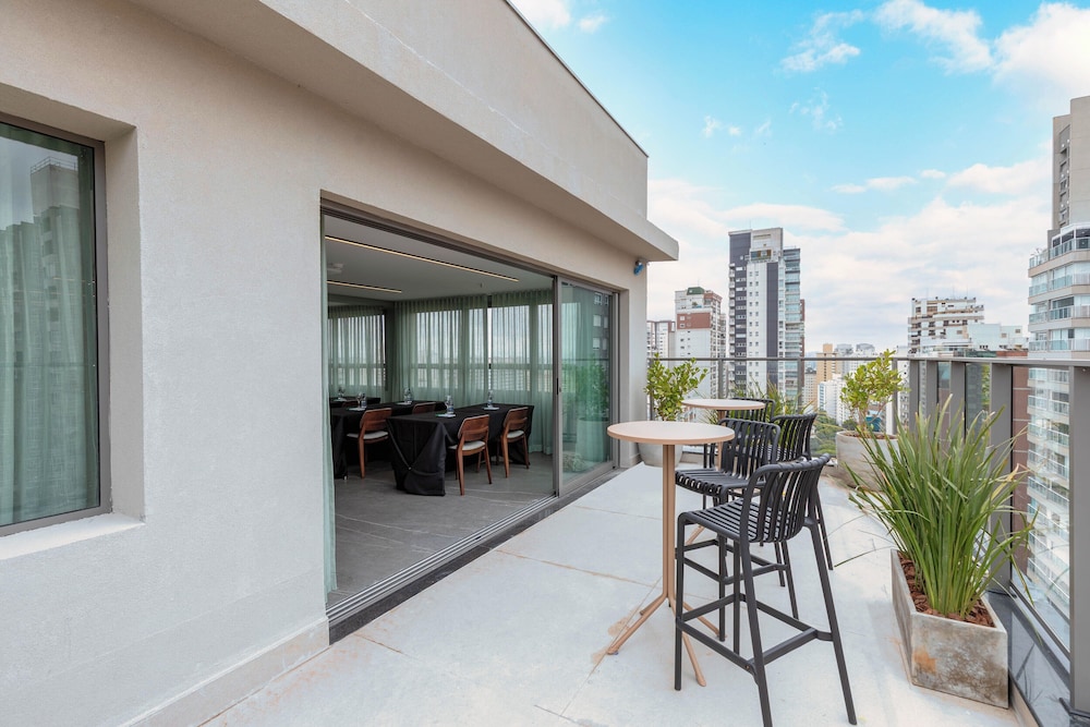 Cozzy Premium Paulista Hotel 7/70