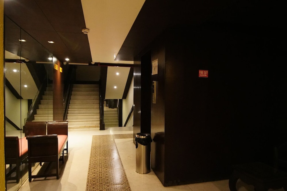 Hotel The Golden Oak 7/36
