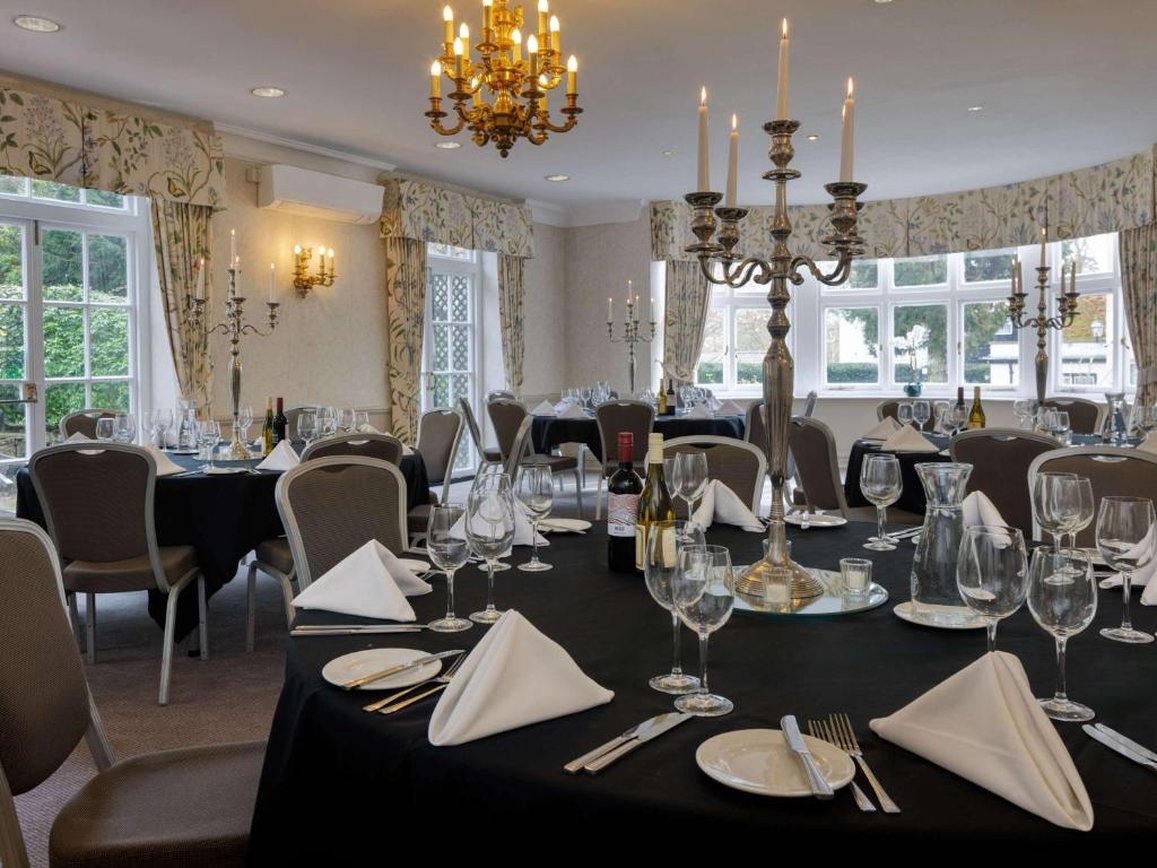 Sunday Box Hill Burford Bridge Hotel 49/57