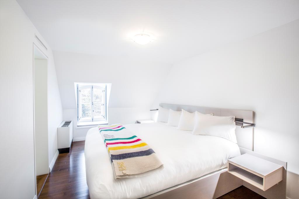 Room, King Bed