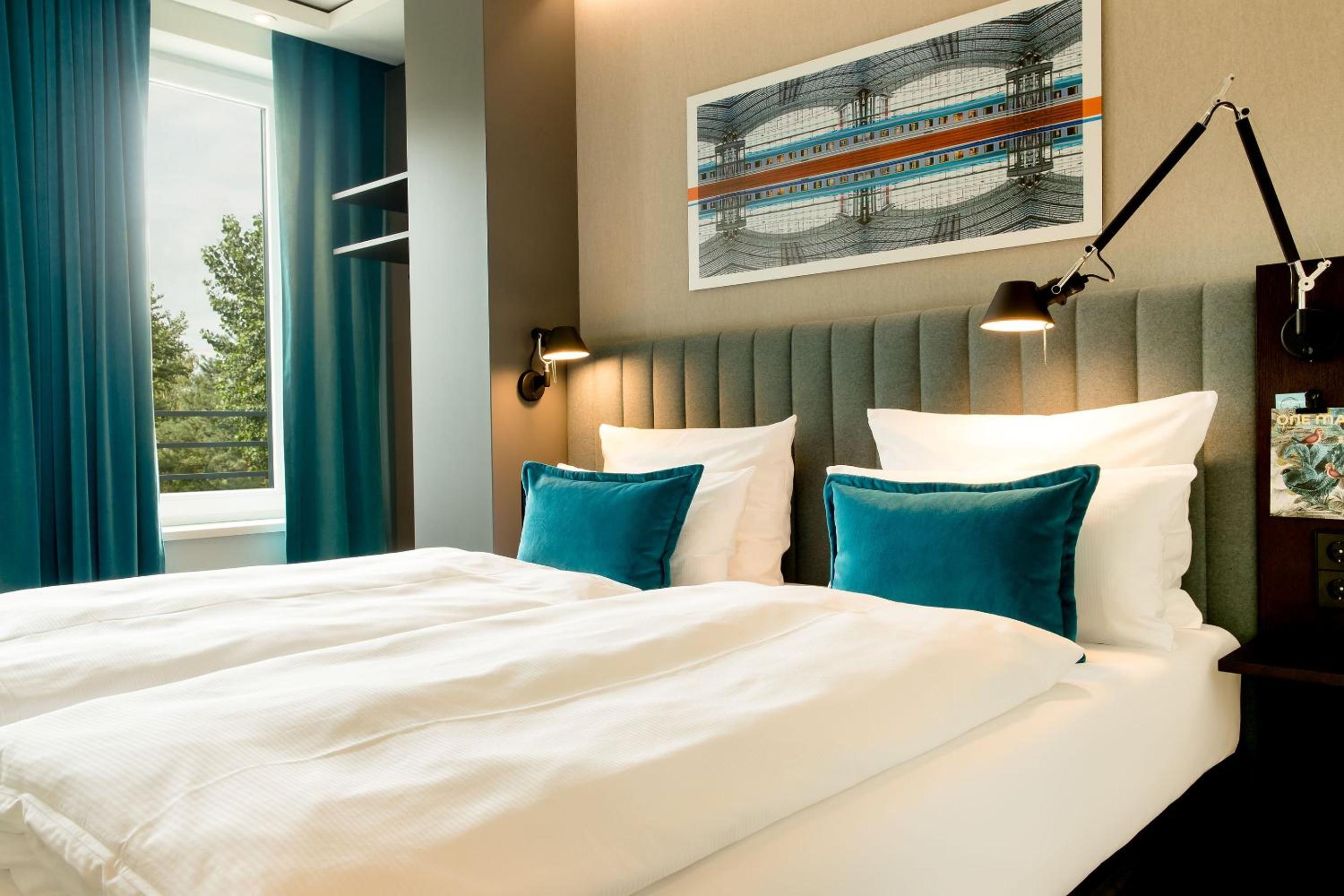 غرفة بسرير كوين بإطلالة على الحديقة، Hotel Motel One Berlin-Hauptbahnhof 5/7