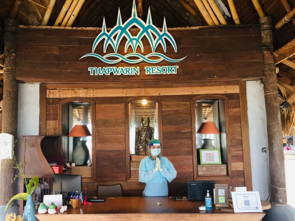 THAPWARIN RESORT(KOH NGAI) 5/50