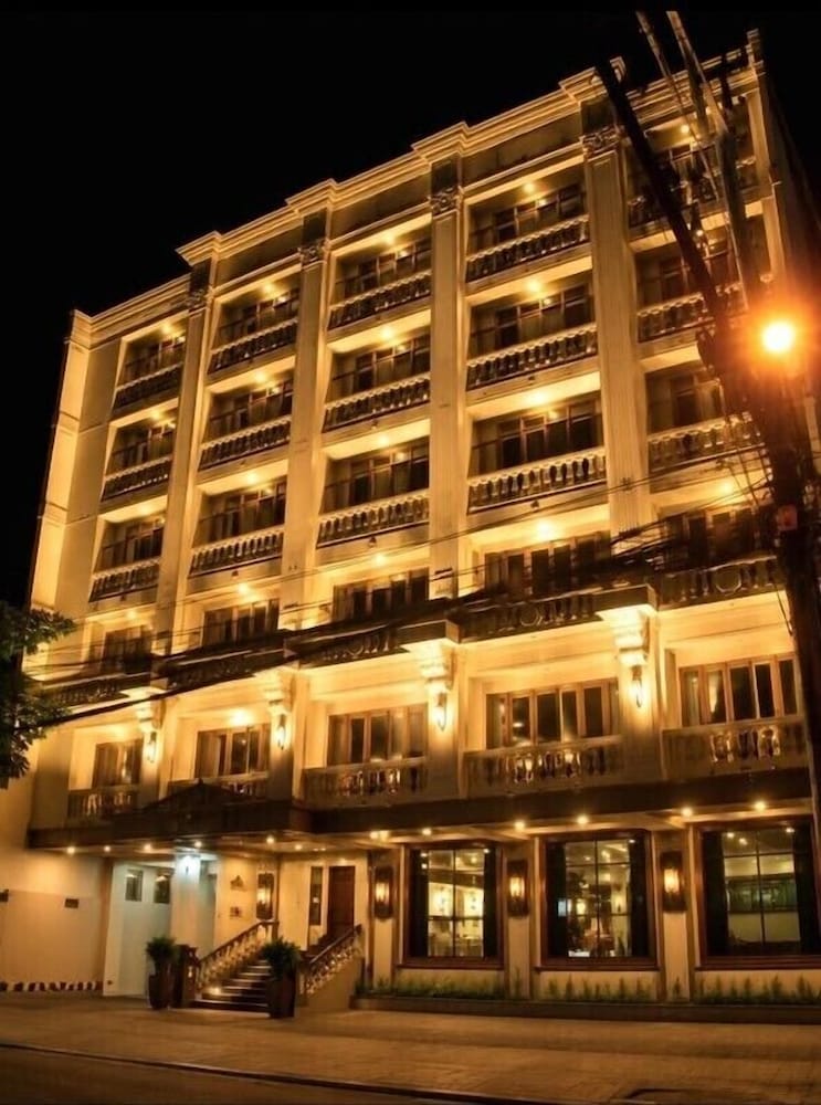 Herald Suites Polaris