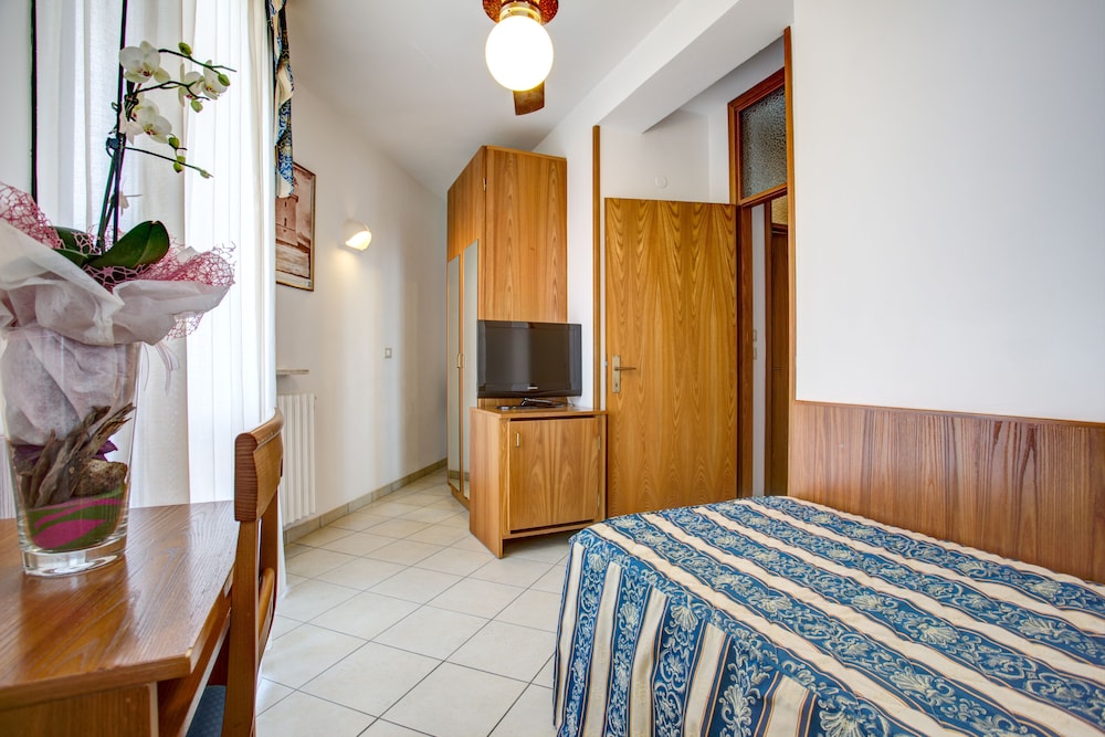 Hotel Genzianella 24/38