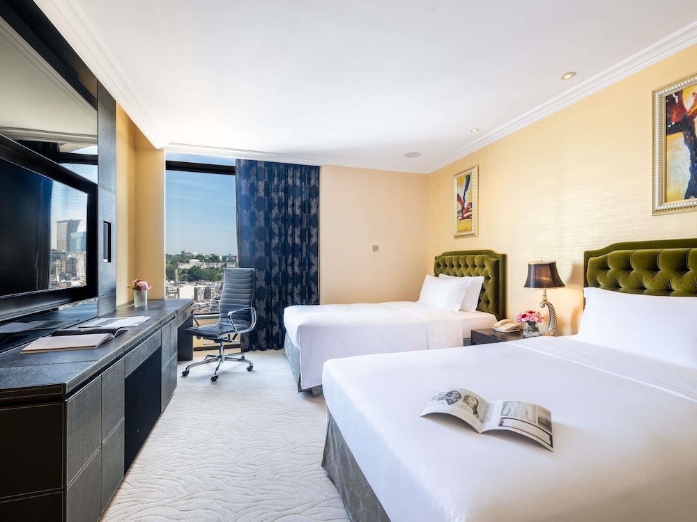 2 Bedrooms, Mansion, King Bed