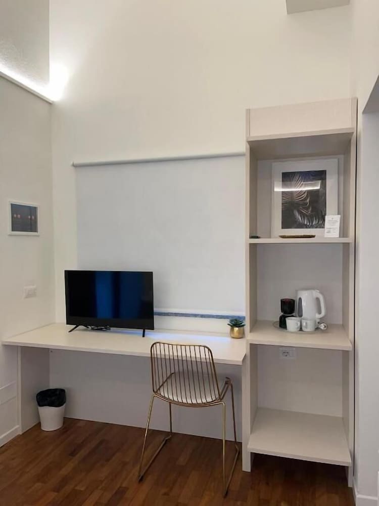Easy Milano Rooms And Apartments Navigli 31/46