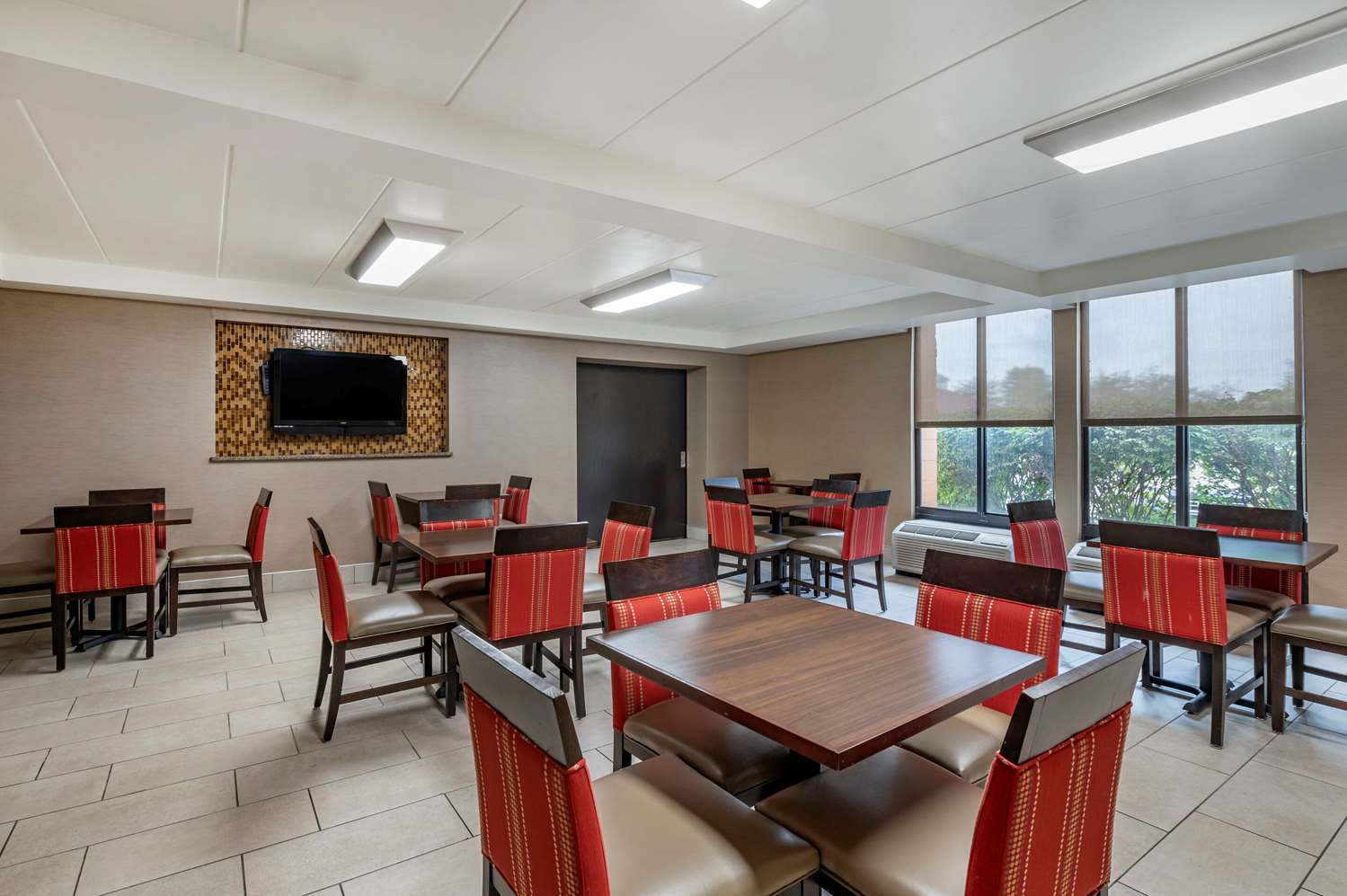 restaurant cafeteria