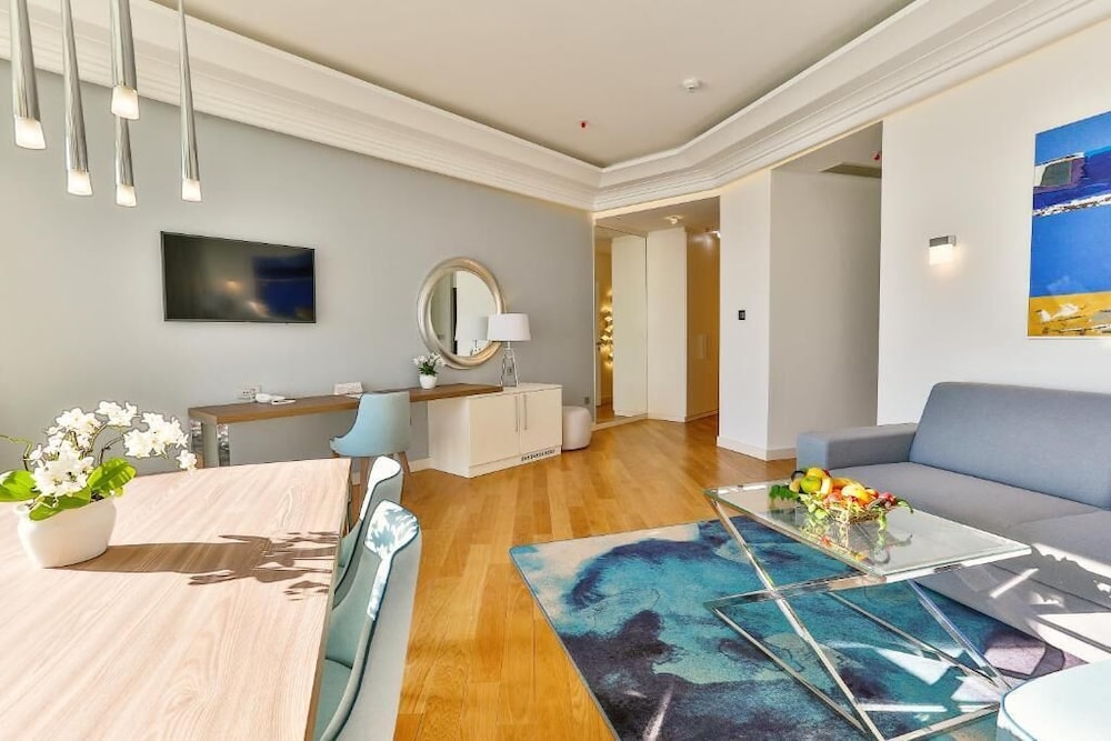 Hotel Rivijera 23/50