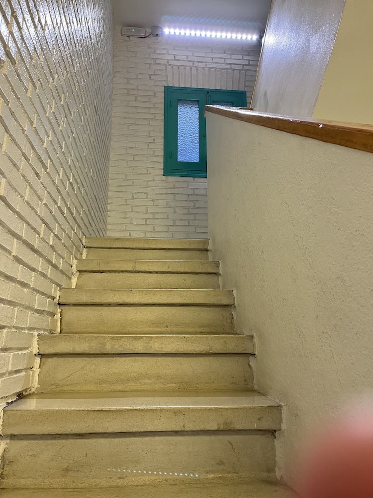 Hostel Almansa 35/50