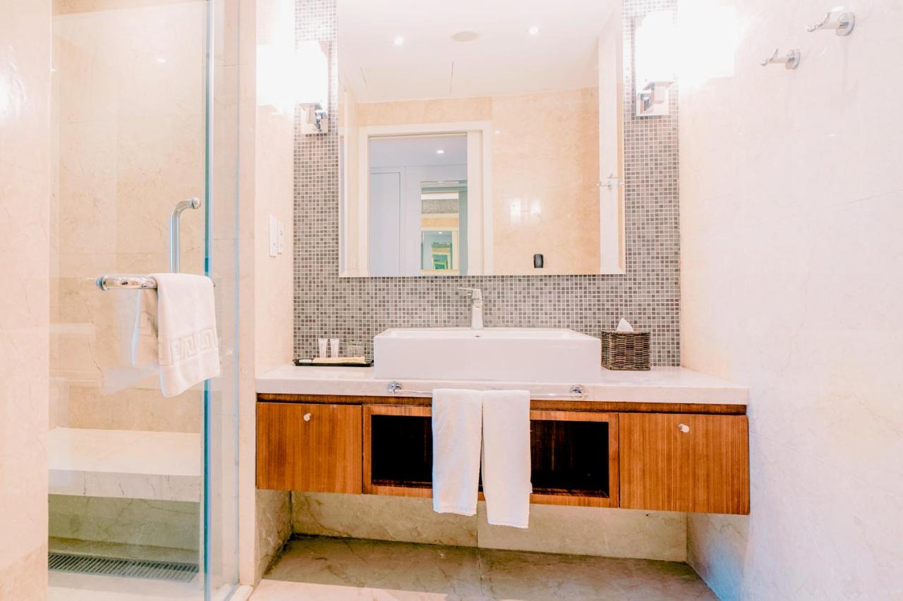 MCollection - Convenient City Stay in Iloilo Business Park 21/21