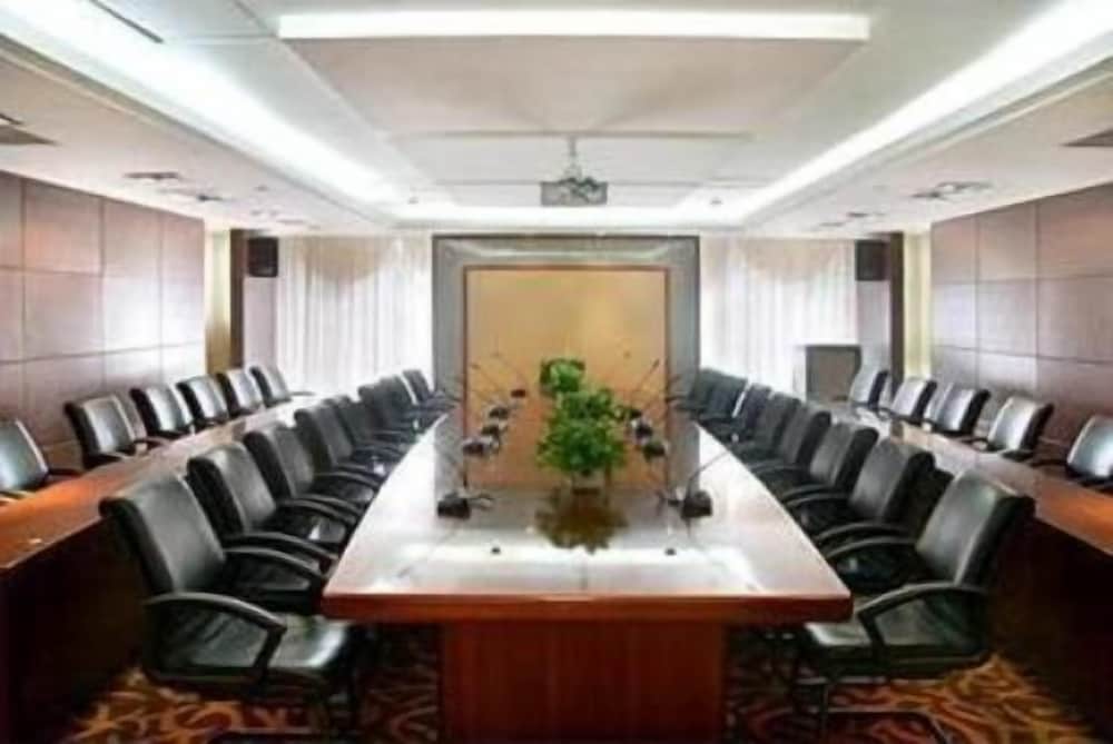 Guangye Jinjiang Hotel 23/27