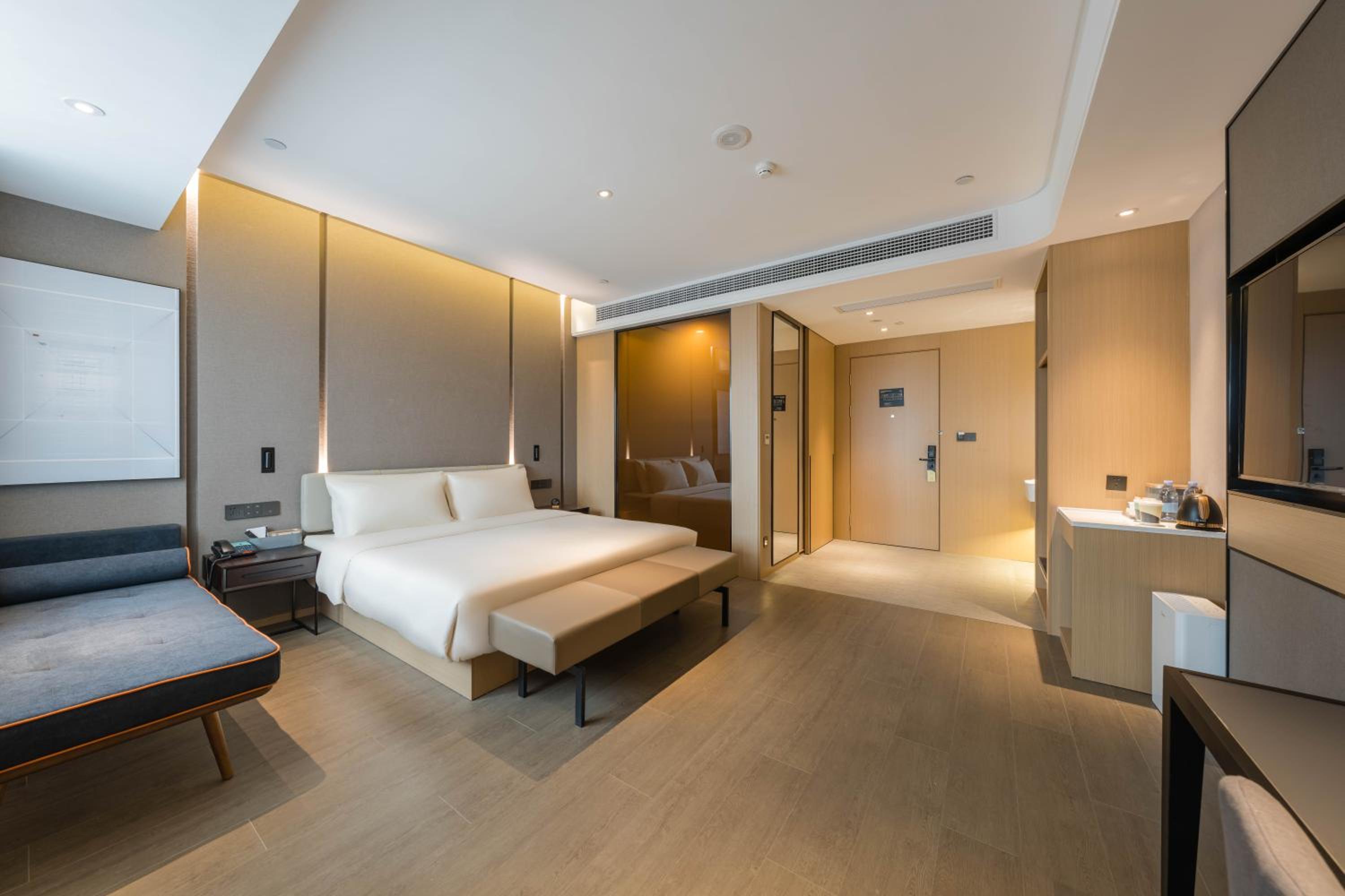 Atour Hotel Nankong Quzhou 9/31