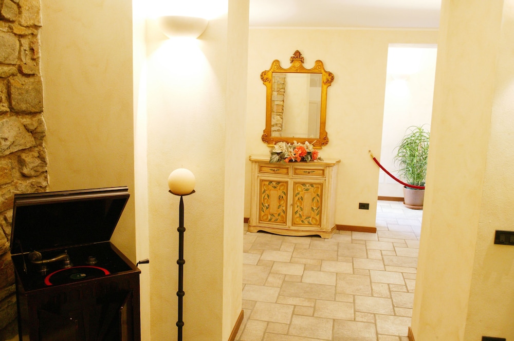 La Valletta Relais 7/38