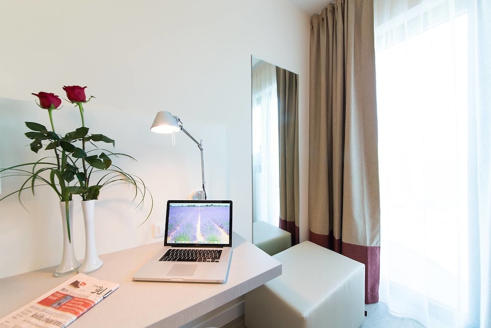 AIRPORT HOTEL BERGAMO 34/42