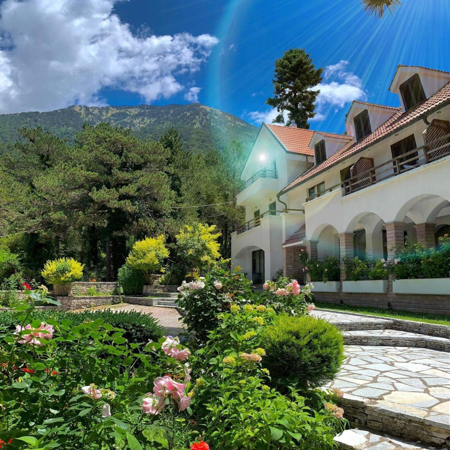 Alpin Llogara Hotel 44/55