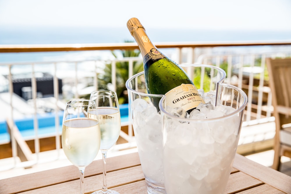 Compass House Boutique Hotel 16/48