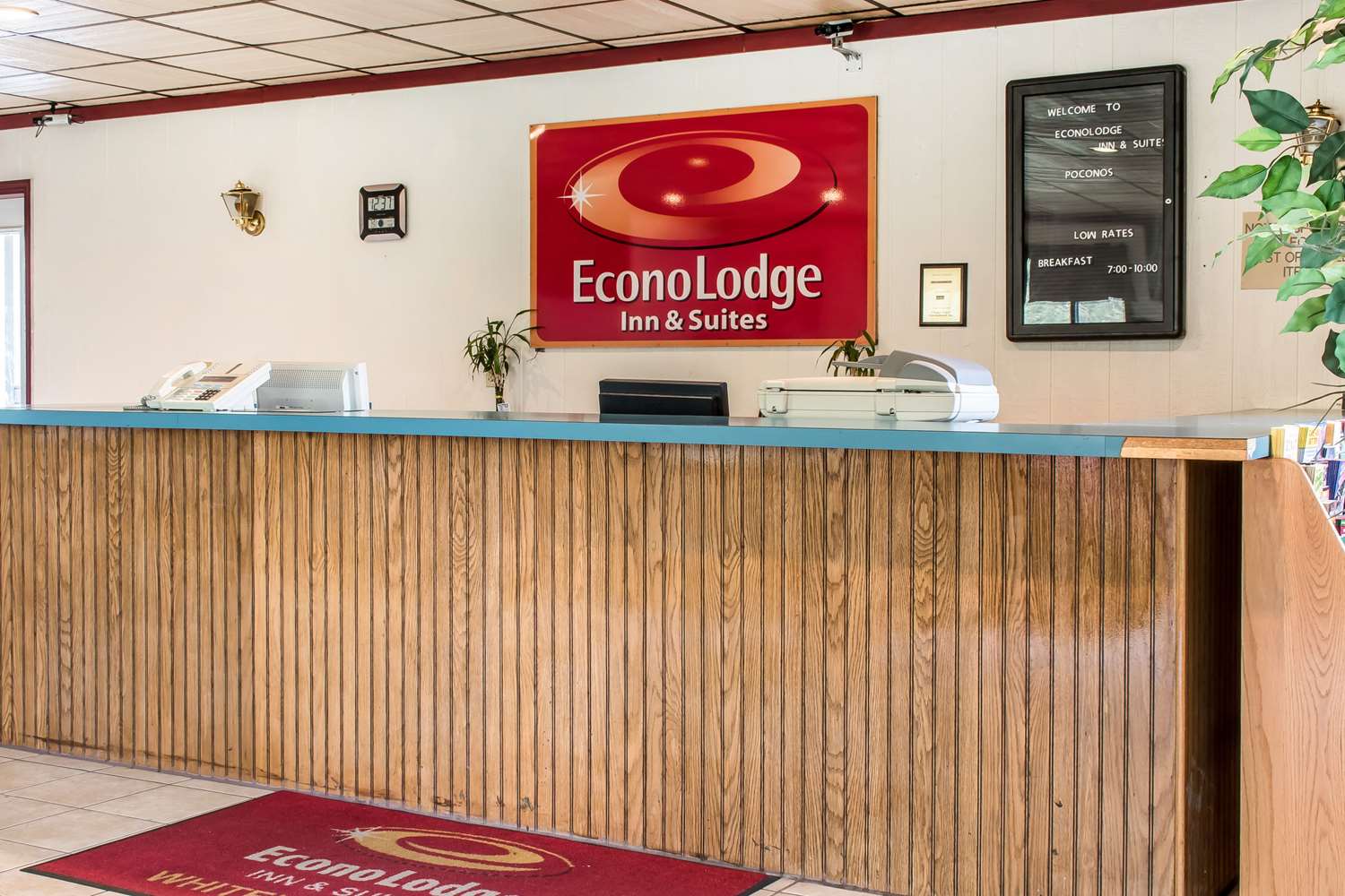 Econo Lodge Inn & Suites Lake Harmony - Pocono Mountains Area 6/29