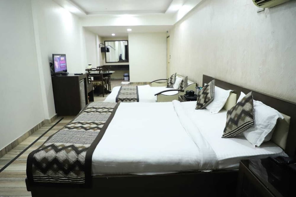 HOTEL ASHISH PALACE 13/32