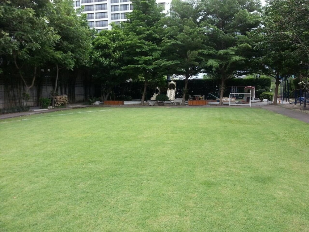Bangna Pride Hotel & Residence 41/44
