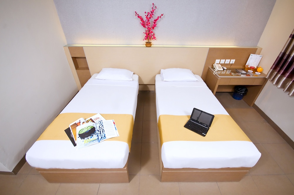 MUTIARA HOTEL 20/30