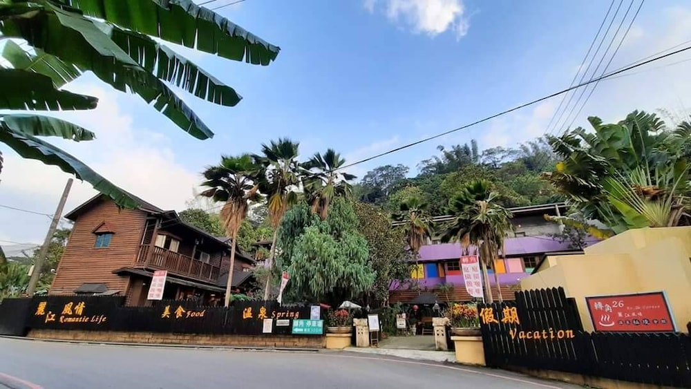 No. 26 Corner Villa Resort 16/21