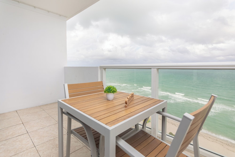 Girasole Apartments 45/50