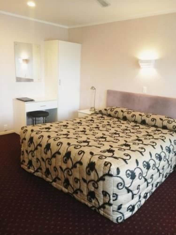 Manukau Motor Lodge 15/58