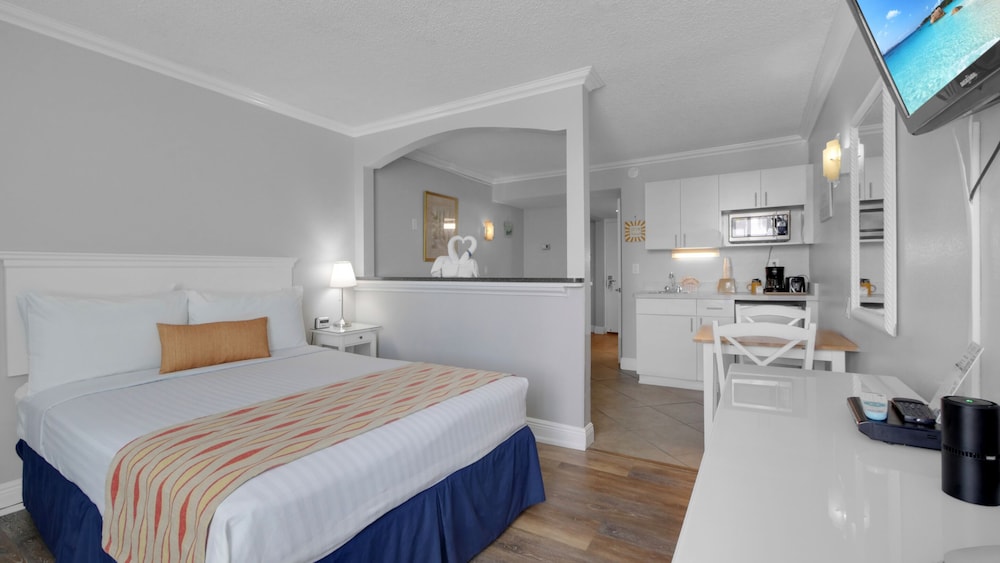 STUDIO, QUEEN BED