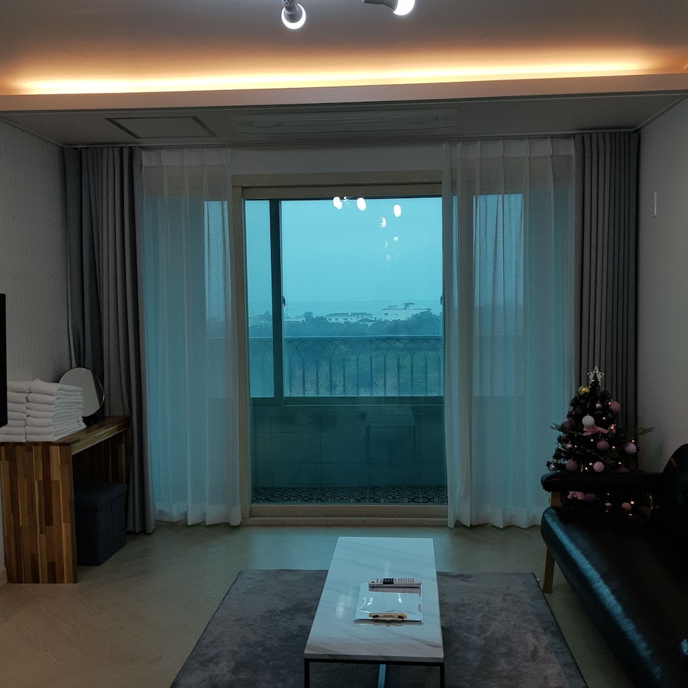 Bookchon Place Jeju 26/60
