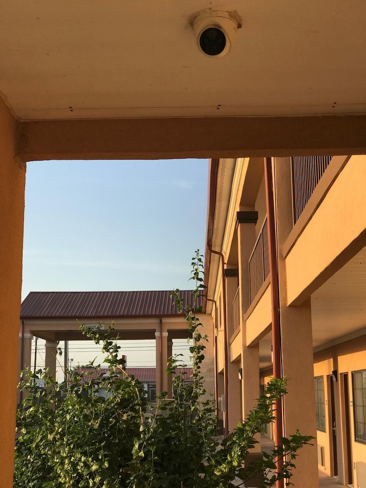 Texas Inn and Suites at La Joya 3/46