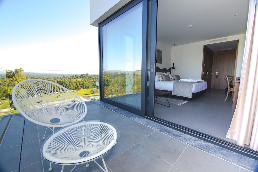 Enigma Nature Water Hotel 66/67