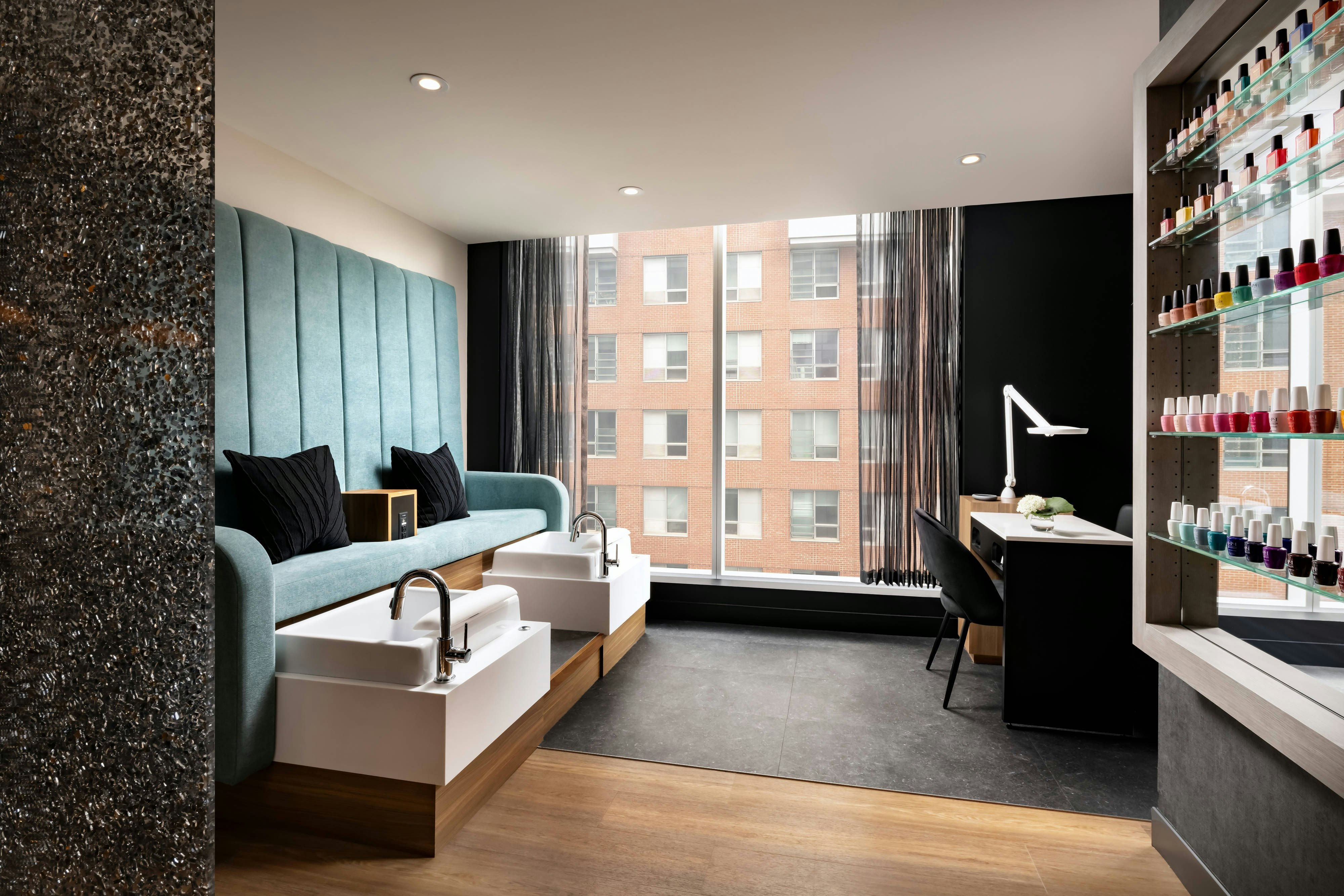 Humaniti Hotel Montreal, Autograph Collection 8/32