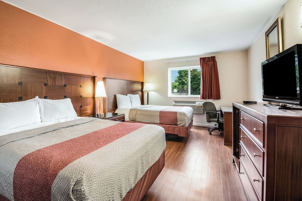 Motel6 Tinton Falls, NJ - Neptune 7/38