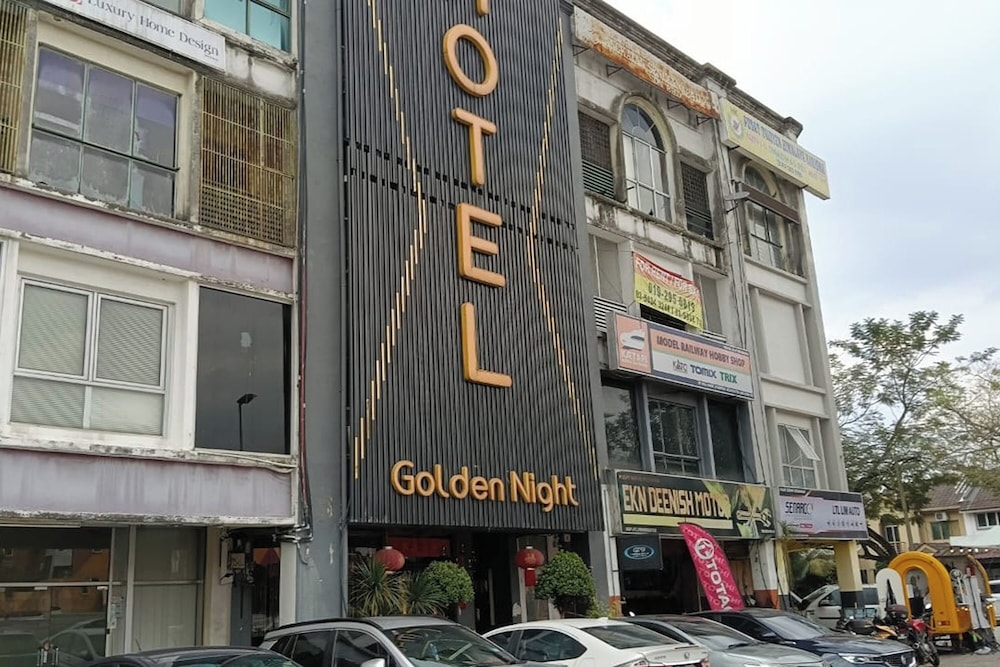 Golden Night Hotel Sunway 55/62