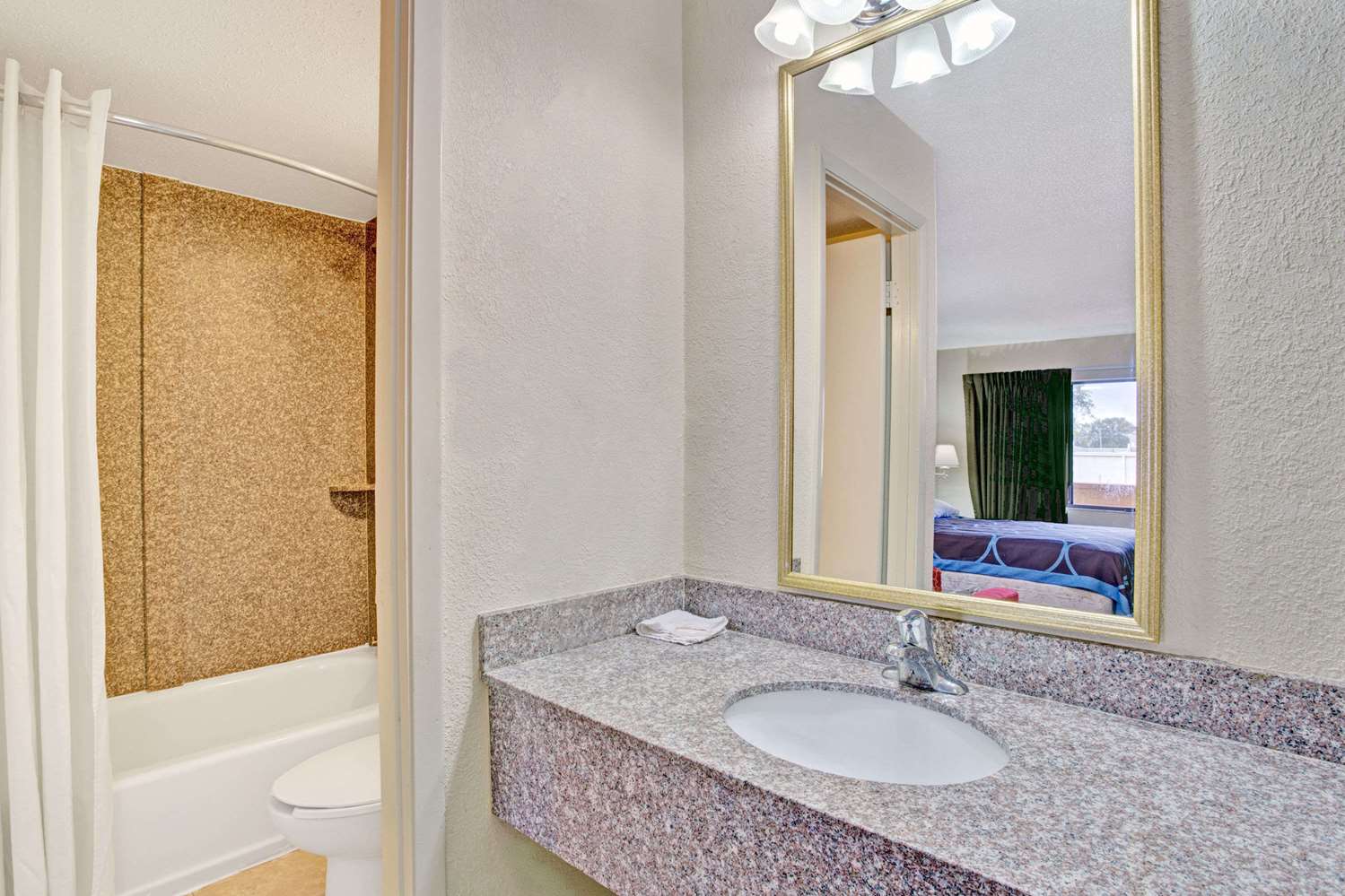 Super 8 by Wyndham Jacksonville Orange Park 13/15