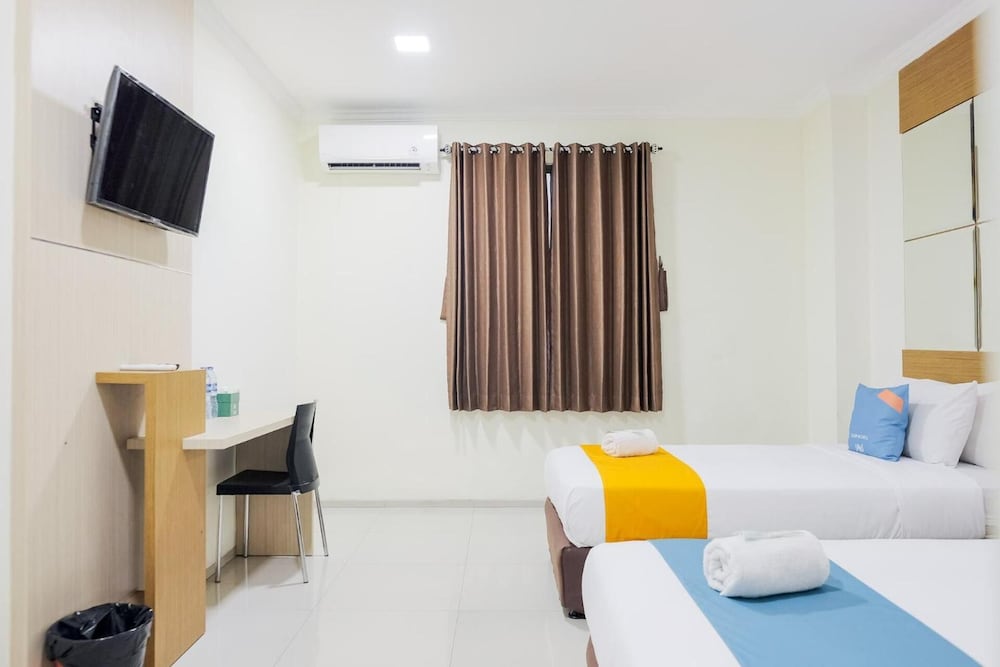 Super OYO Townhouse OAK Hotel Fiducia Serpong 31/44