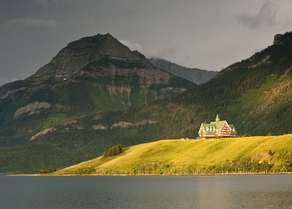 Prince of Wales Hotel 50/57