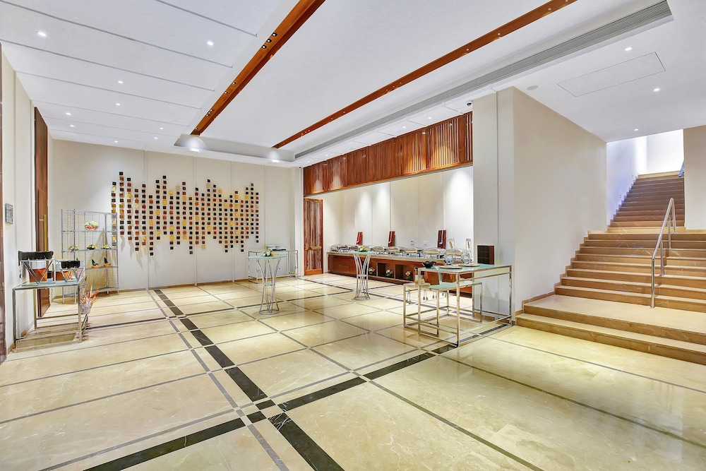 Holiday Inn Goa Candolim 12/75