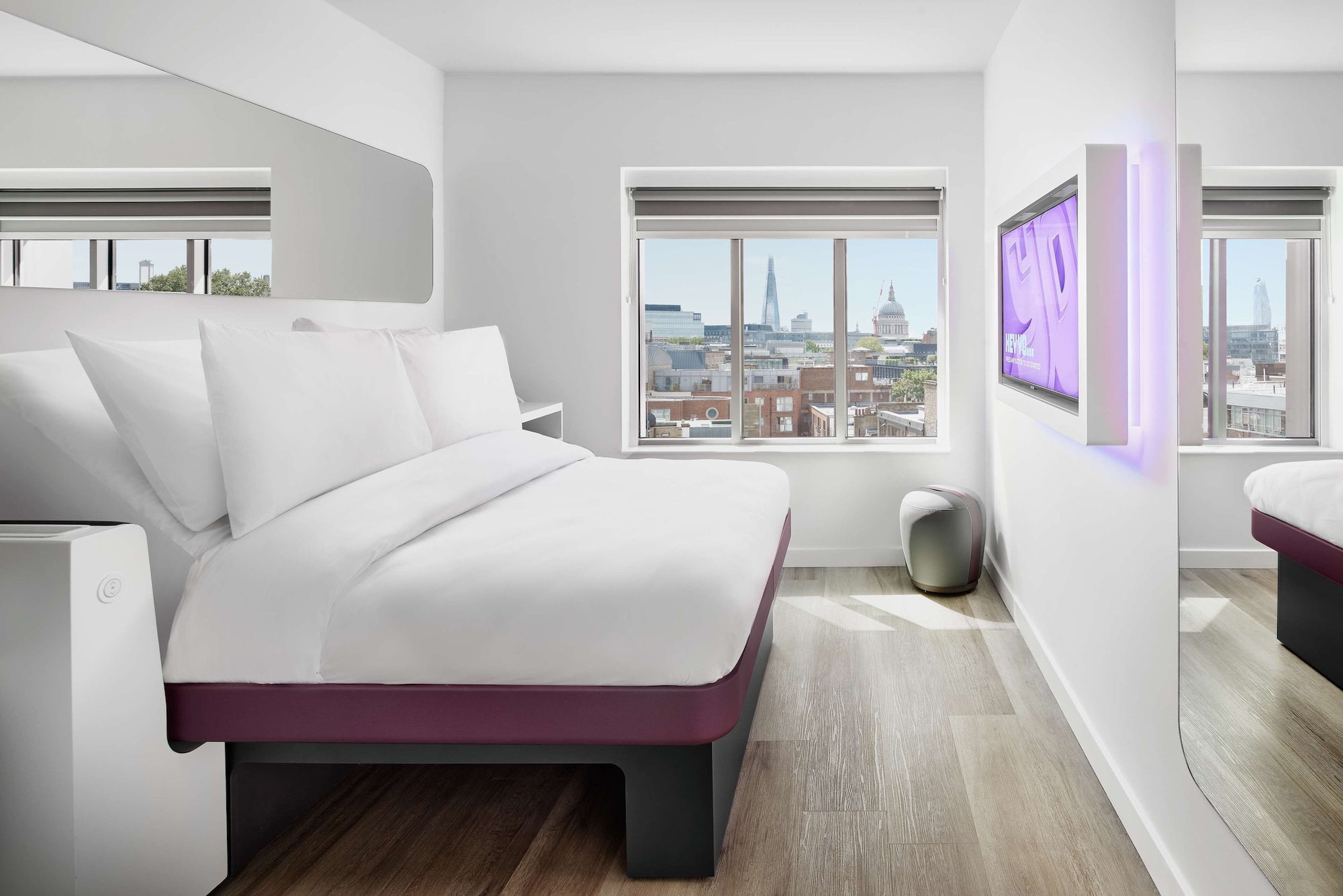 PREMIUM, DOUBLE BED, CITY VIEW