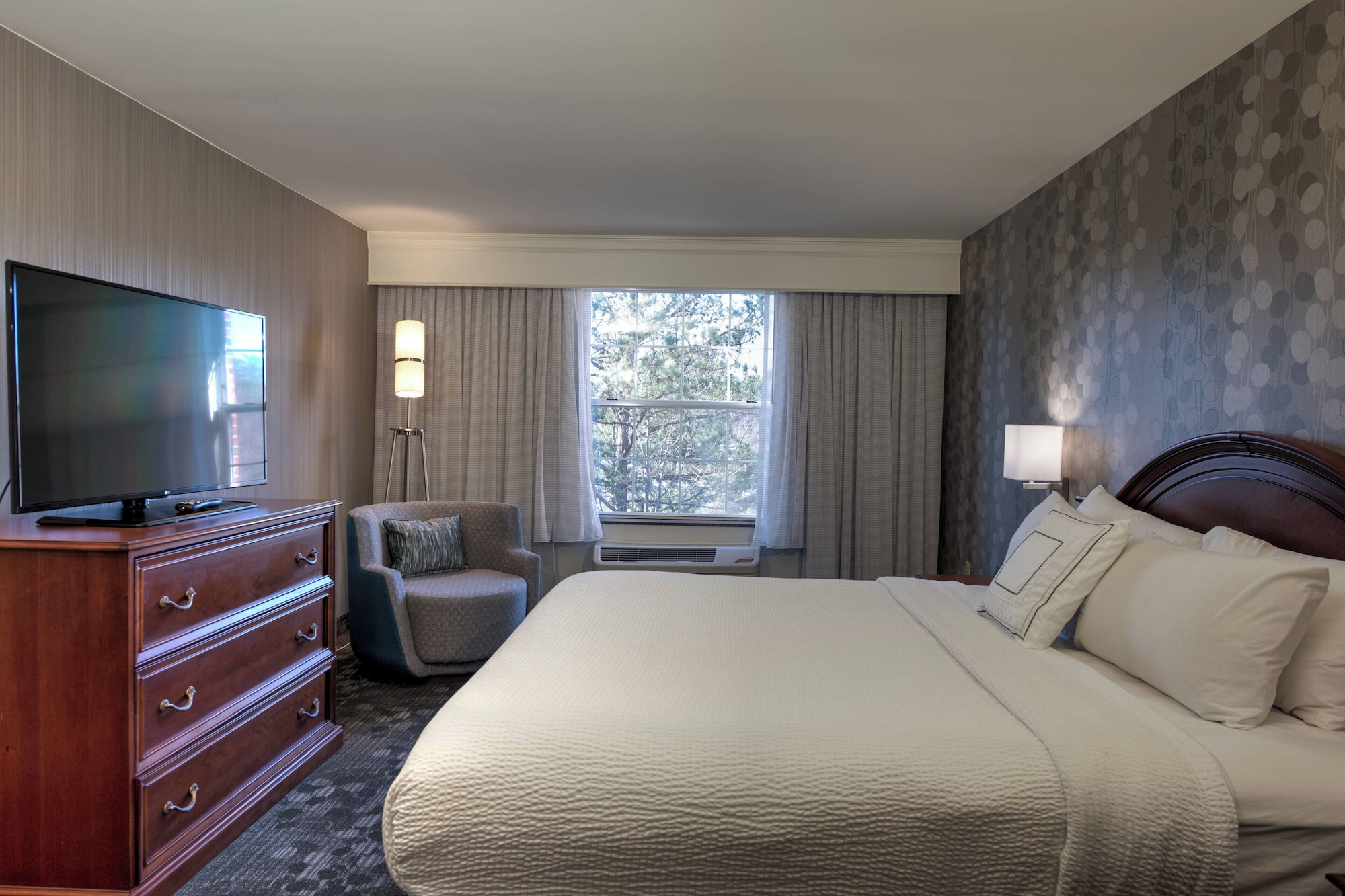 1 Bedroom, Executive, Suite, King Bed, Sofa