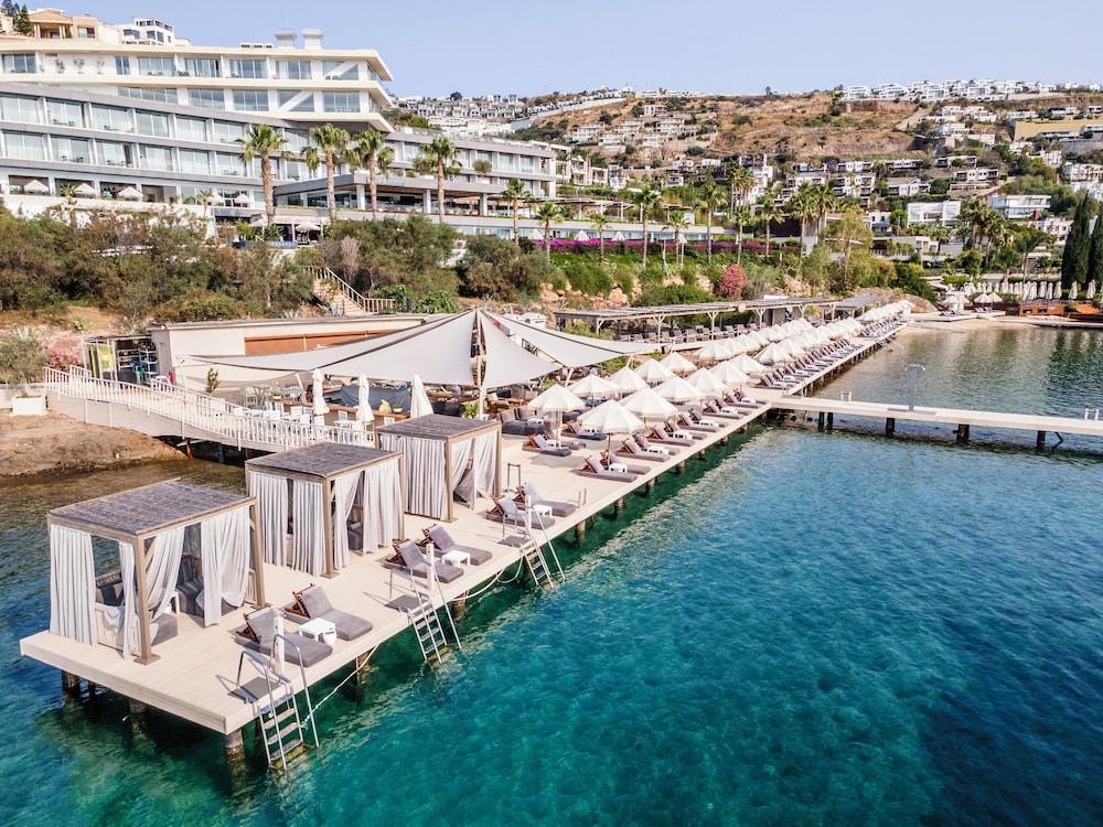Cape Bodrum Luxury Hotel Beach 77/79