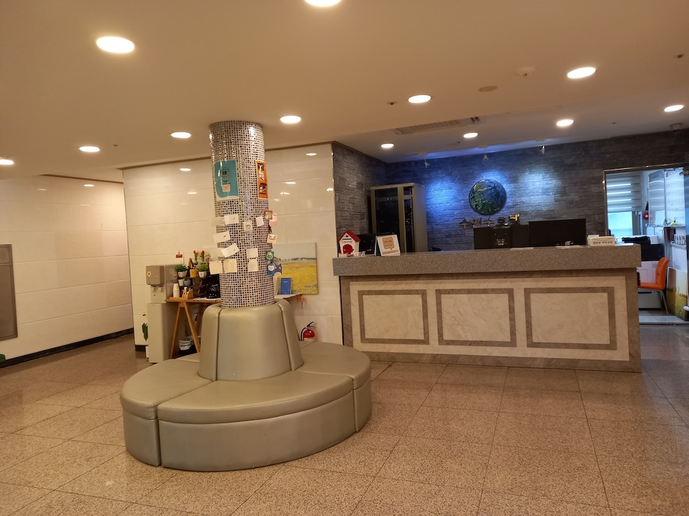 Suandsu Hotel 11/71