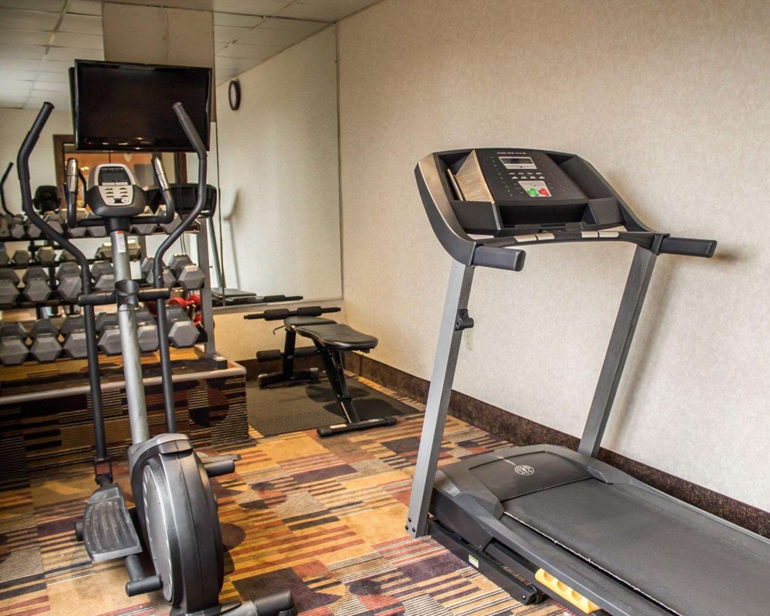 Quality Inn Akron South 10/15