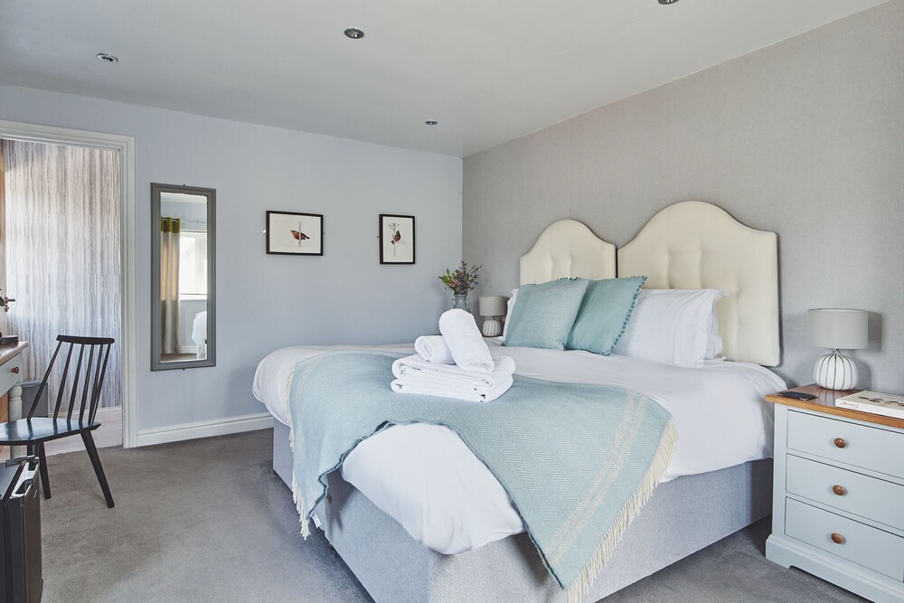 The Lansdowne 20/50