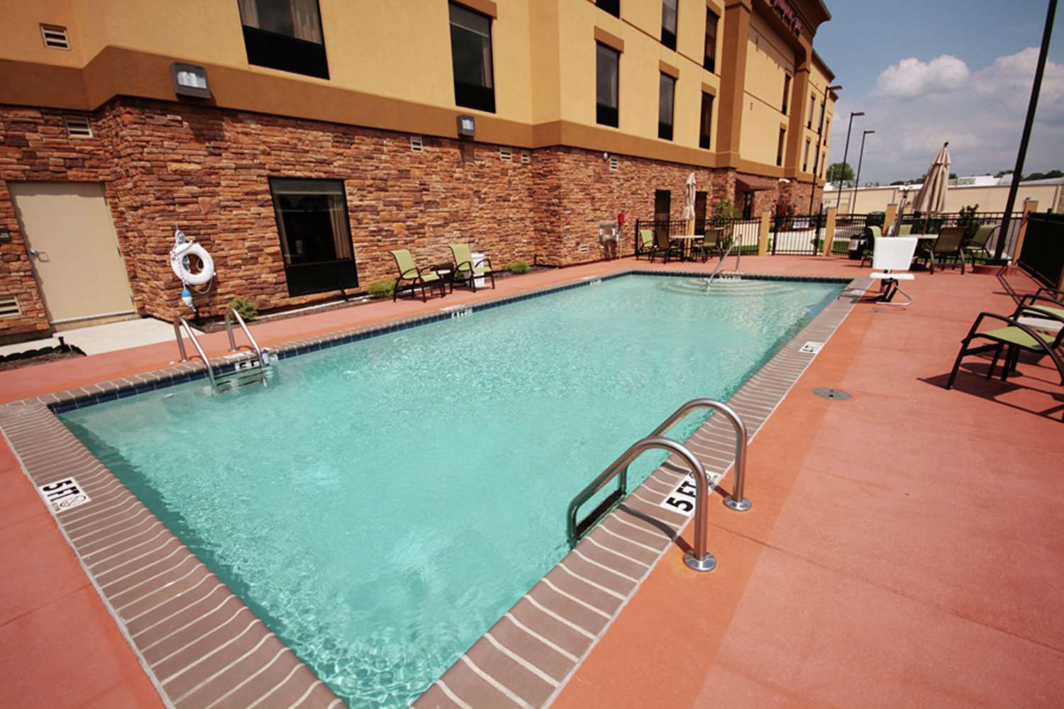 Hampton Inn Milan, TN 30/30