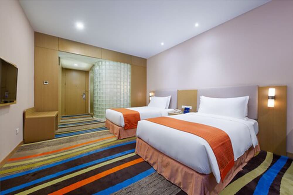Vyluk Hotel Guangzhou Baiyun International Airport 20/50