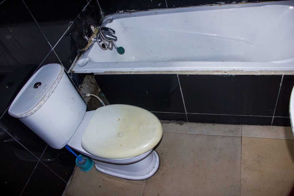 Emglo Suites 28/36