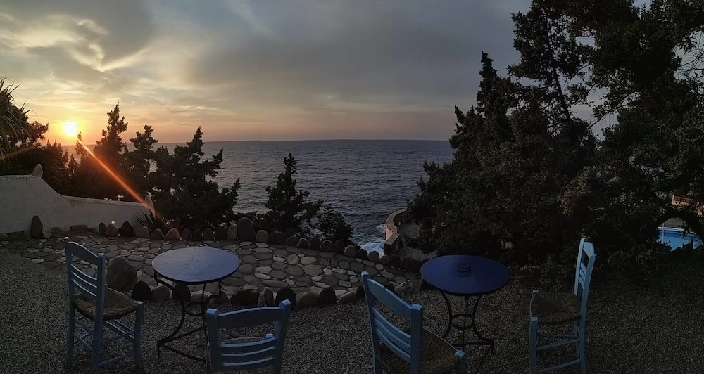 Daidalos Hotel، Chios 20/27