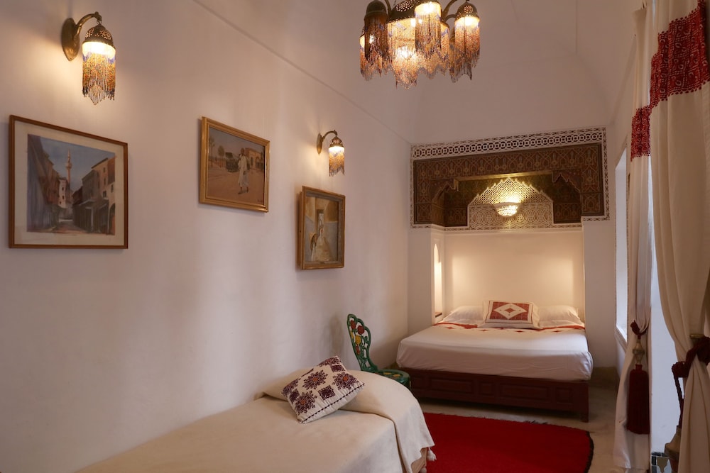 RIAD ZINEB 37/47